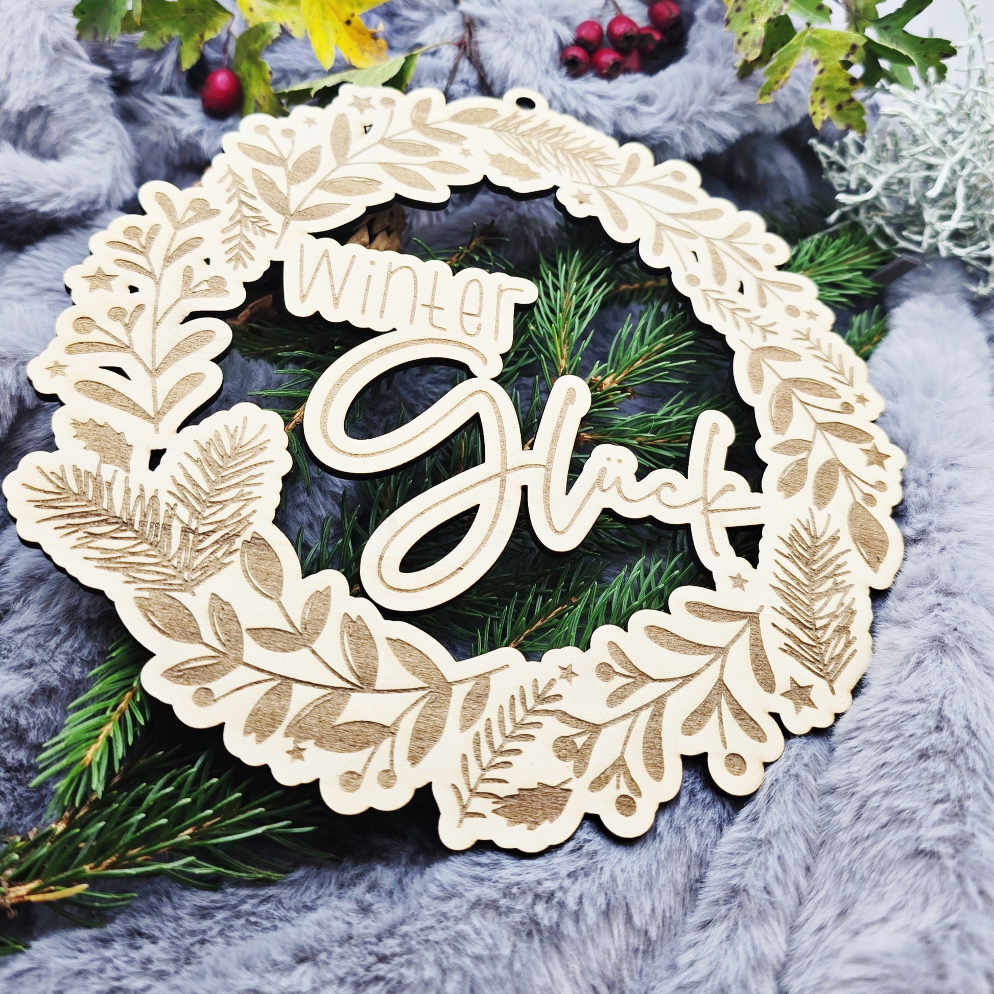 Plotterdatei Winterglück gelasert aus Sperrholzplatte Plotterdatei Winterglück gelasert aus Sperrholzplatte